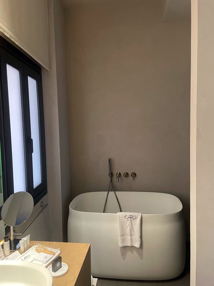 Caro Hotel