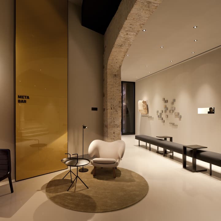 Caro Hotel