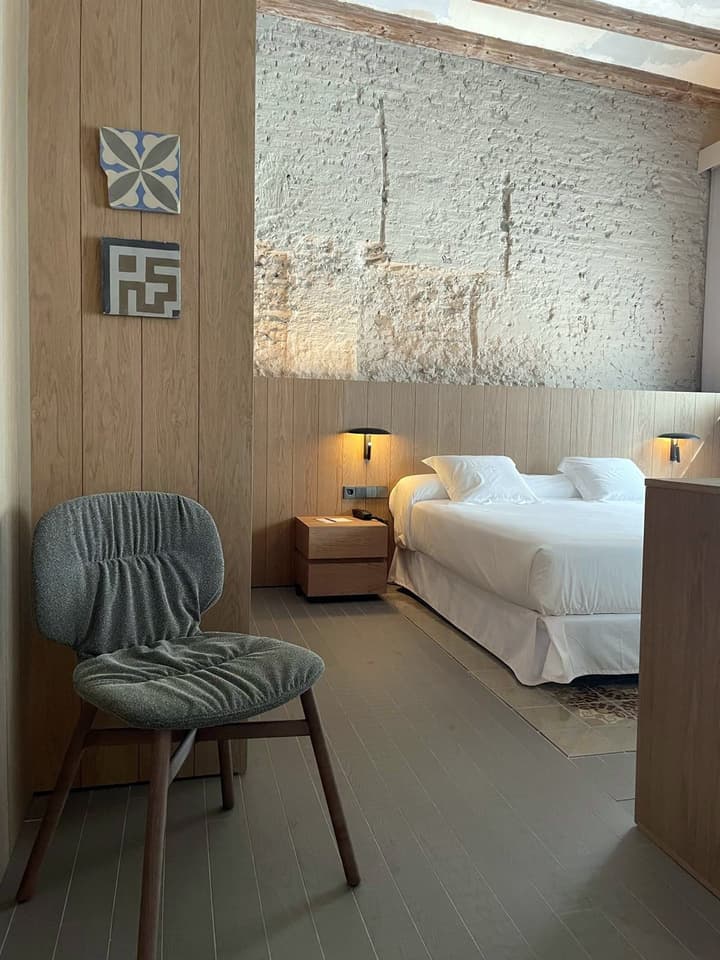 Caro Hotel