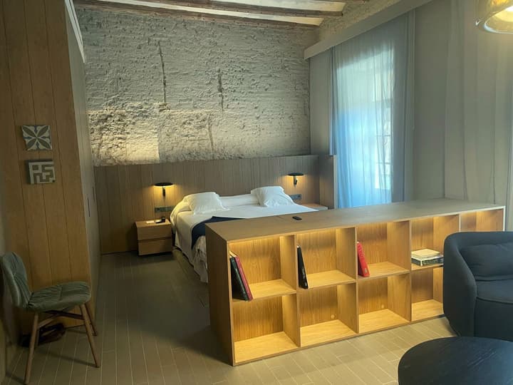 Caro Hotel