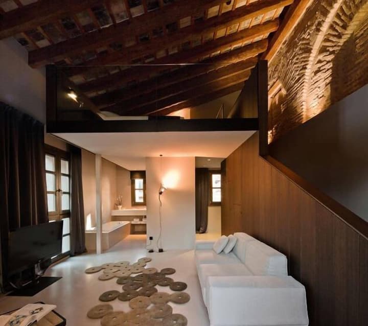 Caro Hotel