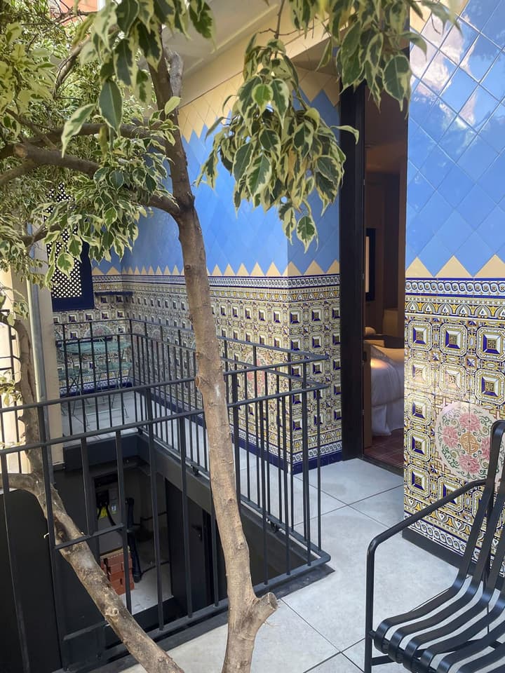 Caro Hotel