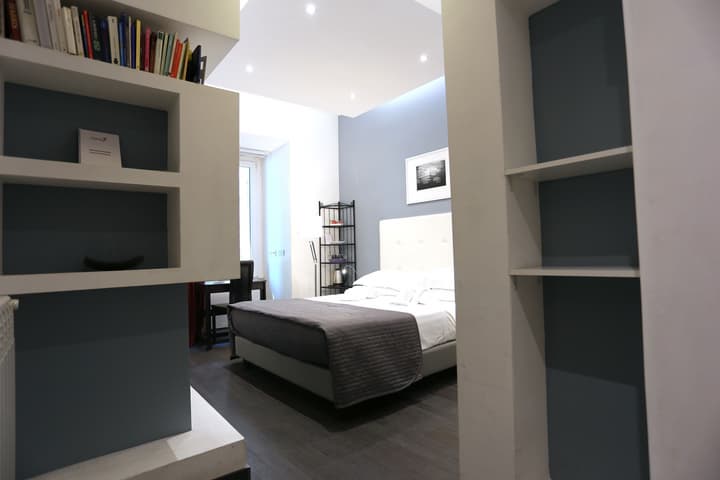 B&B Home 77