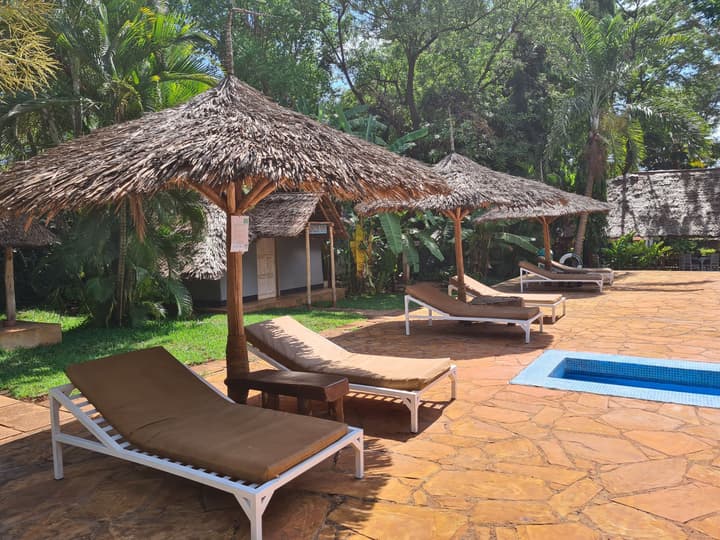 Honey Badger Lodge