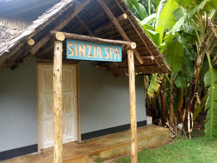 Honey Badger Lodge