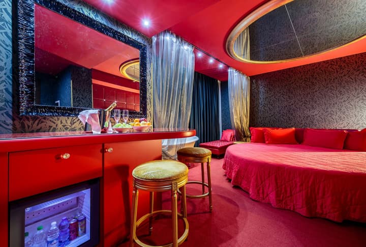 Base Hotel