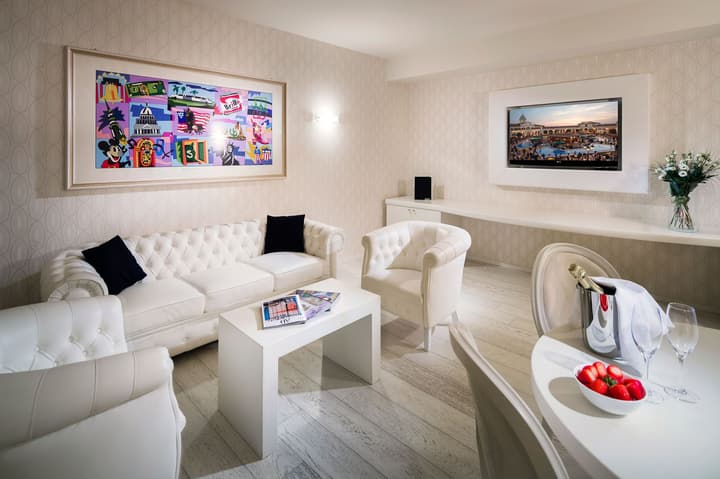 Base Hotel