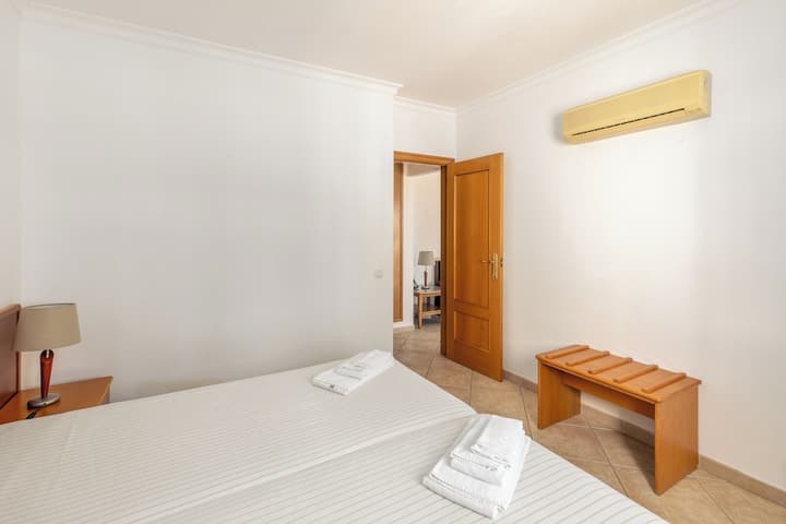 Praia da Lota Resort (Hotel & Apartments)