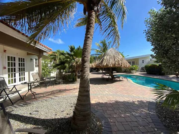 Aruba Tropic Apartments
