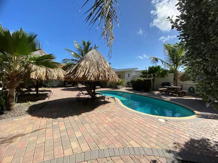 Aruba Tropic Apartments