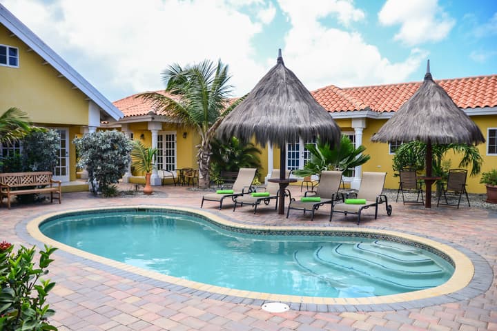 Aruba Tropic Apartments