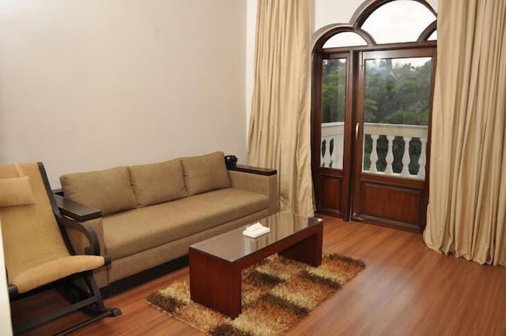 Sukhmantra Resort