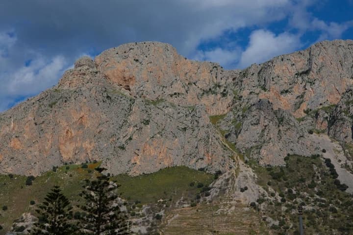 Kunesias