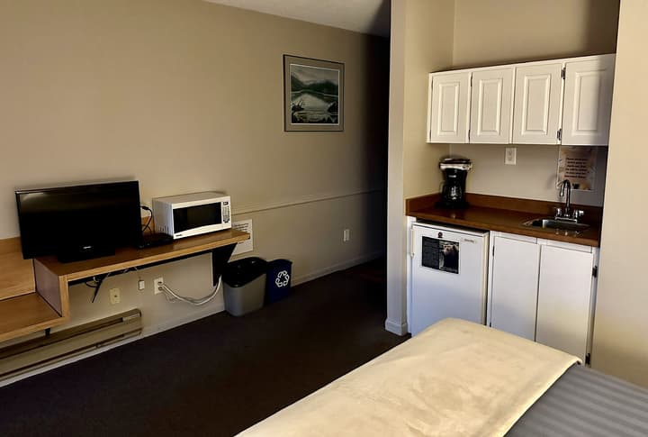West Coast Motel