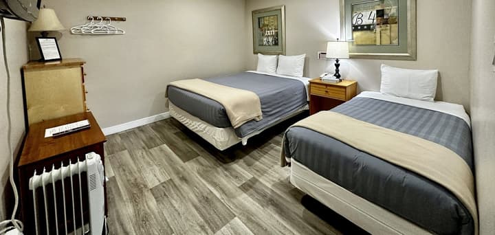West Coast Motel