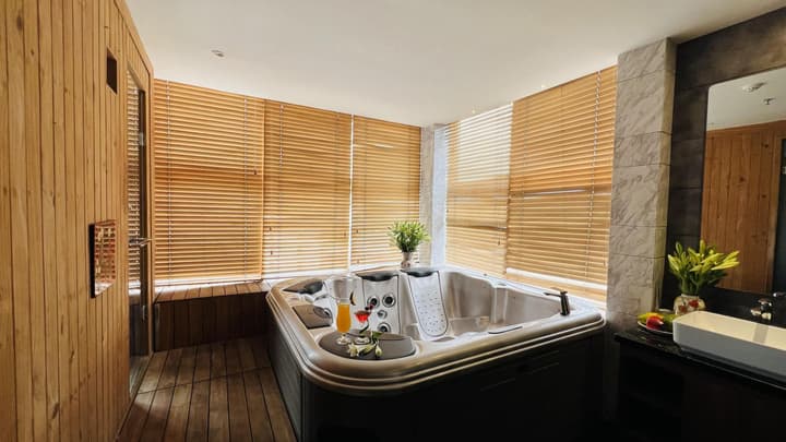 Golden Silk Boutique Hotel