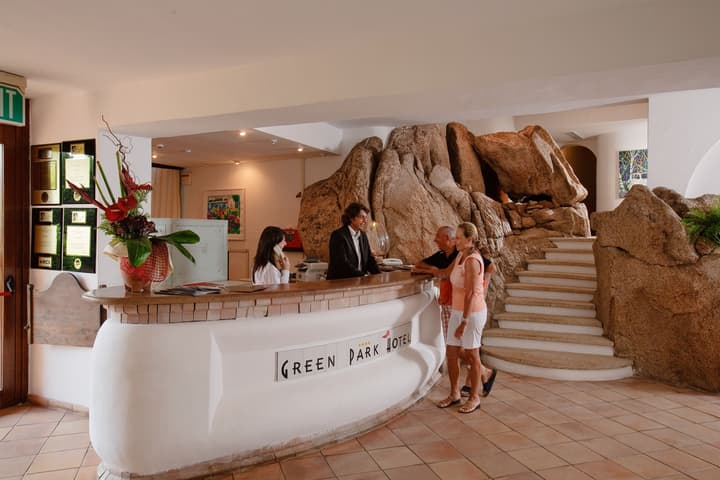 Green Park Hotel