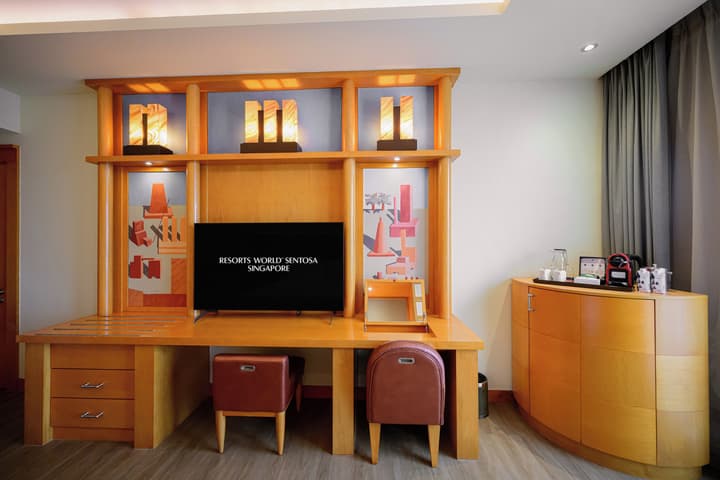 Resorts World Sentosa - Hotel Michael