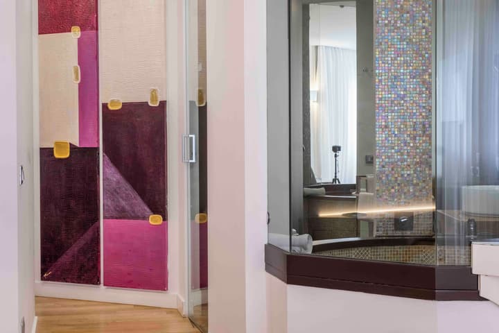 Hotel Exclusive