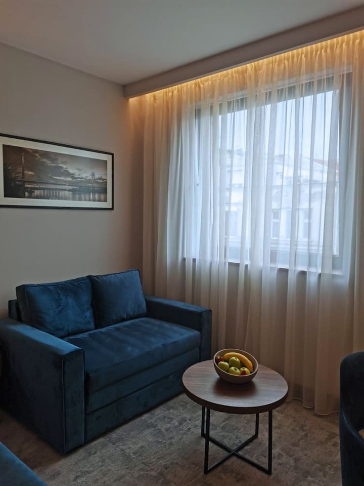 Central Point Hotel