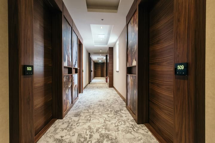 Central Point Hotel