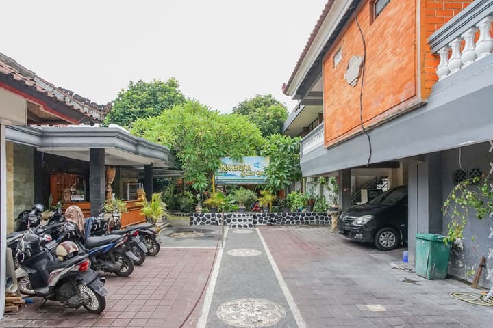 Mahendra Beach Inn