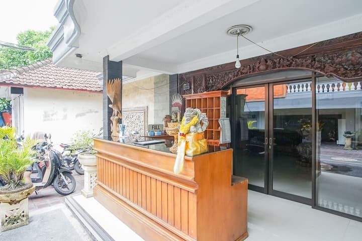 Mahendra Beach Inn