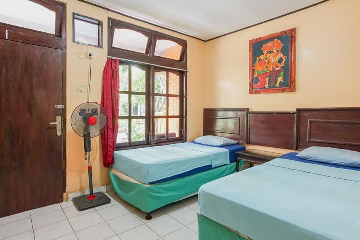 Mahendra Beach Inn