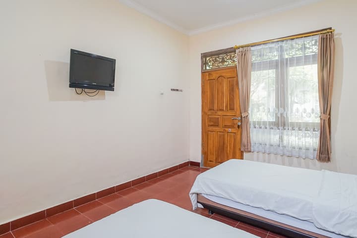Mahendra Beach Inn