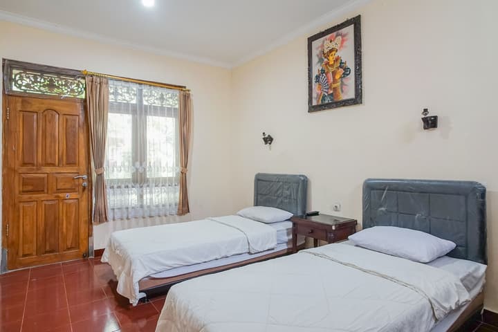 Mahendra Beach Inn