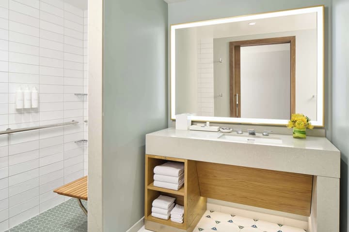 OUTRIGGER Kona Resort & Spa