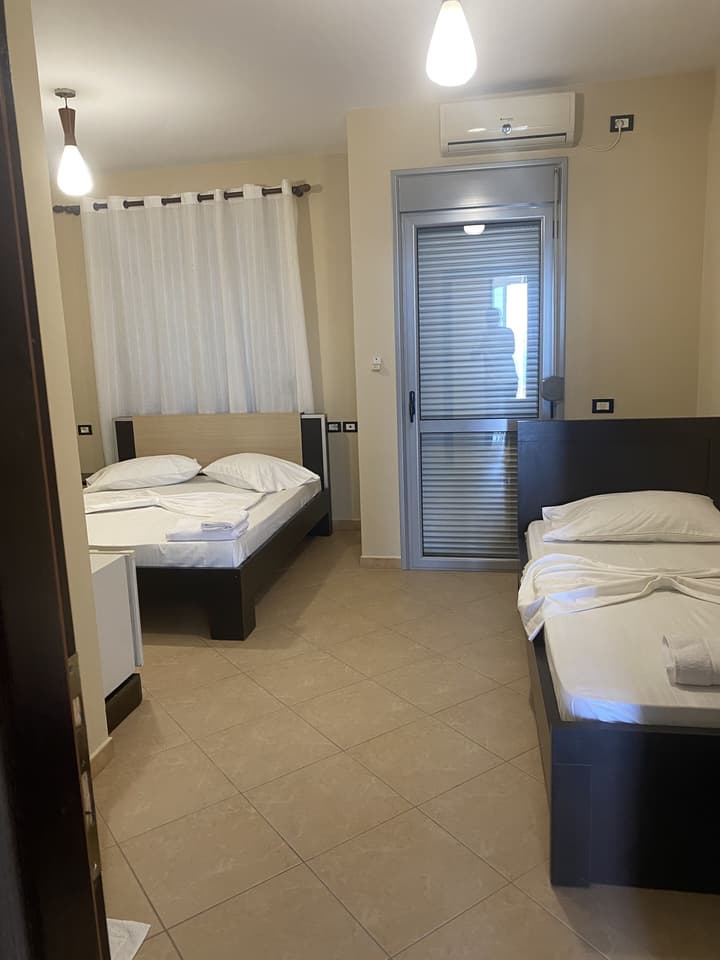 AL Hotel
