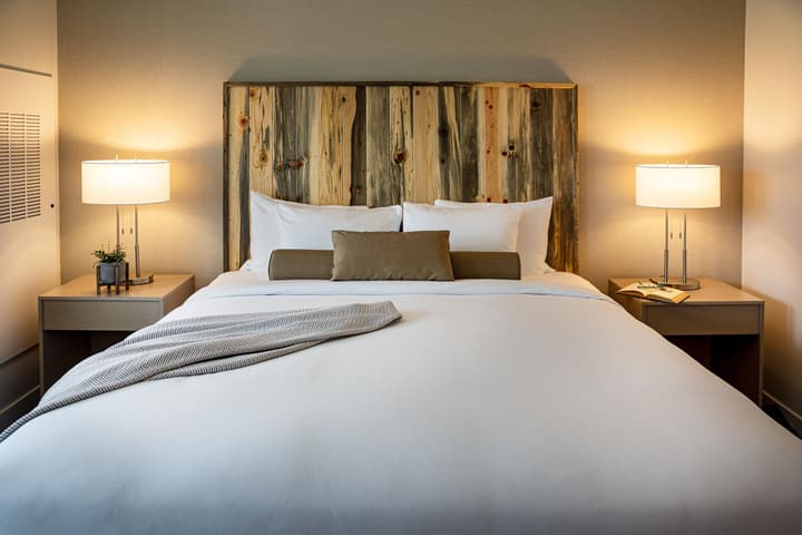 Hotel Maverick