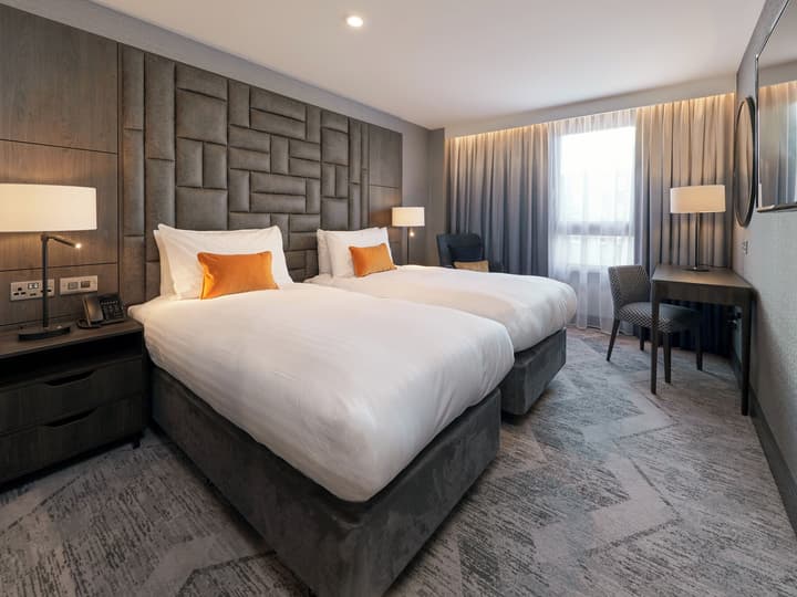voco Edinburgh-Haymarket by IHG