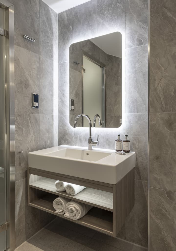 voco Edinburgh-Haymarket by IHG