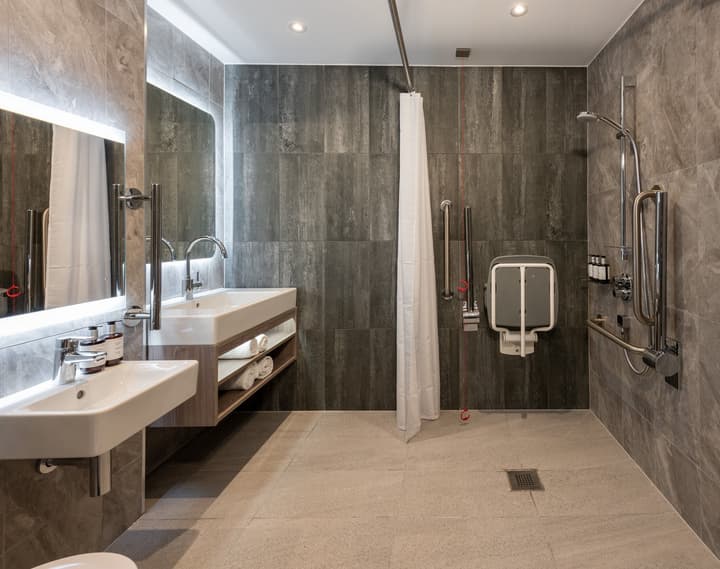 voco Edinburgh-Haymarket by IHG