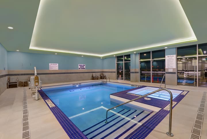 Holiday Inn Express & Suites Collingwood by IHG