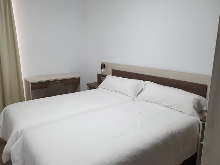 Mesón-Hostal La Cabaña