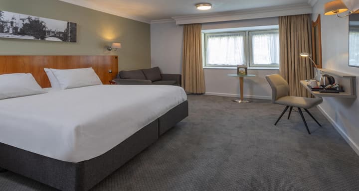 Cambridge Bar Hill Hotel, BW Signature Collection