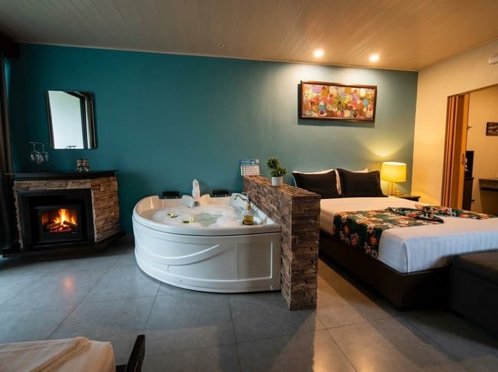 Yellow Tree Suites