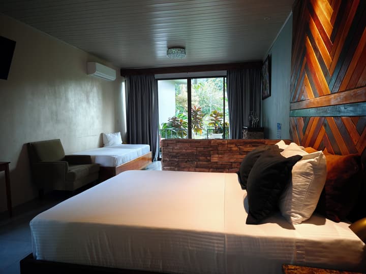 Yellow Tree Suites
