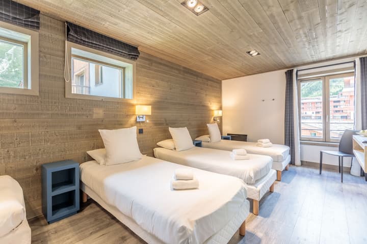 Victoria Lodge, Friendly Hotel