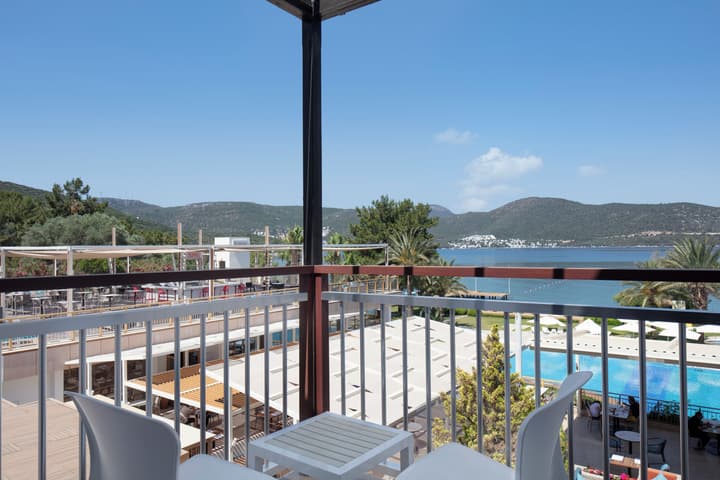 DoubleTree by Hilton Bodrum Işıl Club Ultra All Inclusive Resort