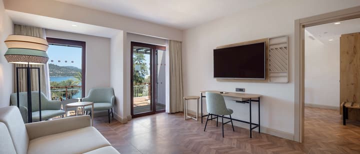 DoubleTree by Hilton Bodrum Işıl Club Ultra All Inclusive Resort