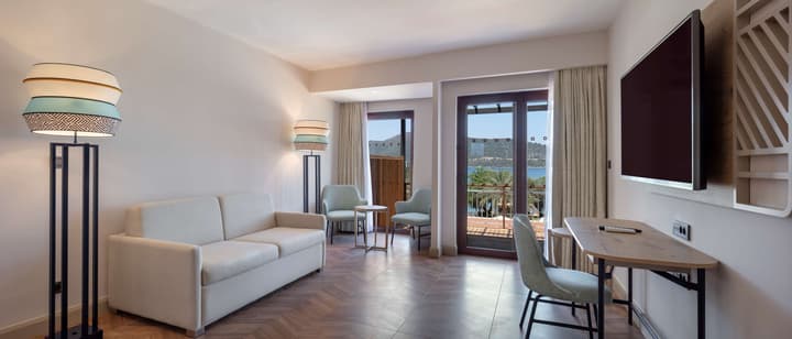 DoubleTree by Hilton Bodrum Işıl Club Ultra All Inclusive Resort