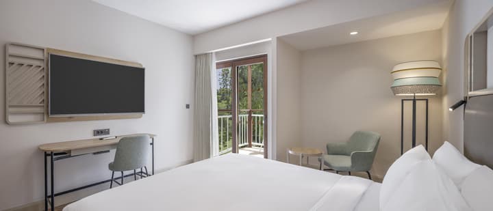 DoubleTree by Hilton Bodrum Işıl Club Resort