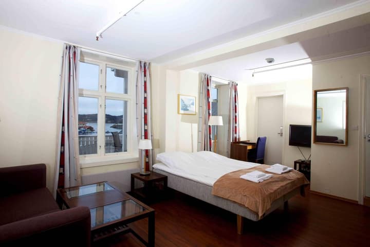 Victoria Hotel