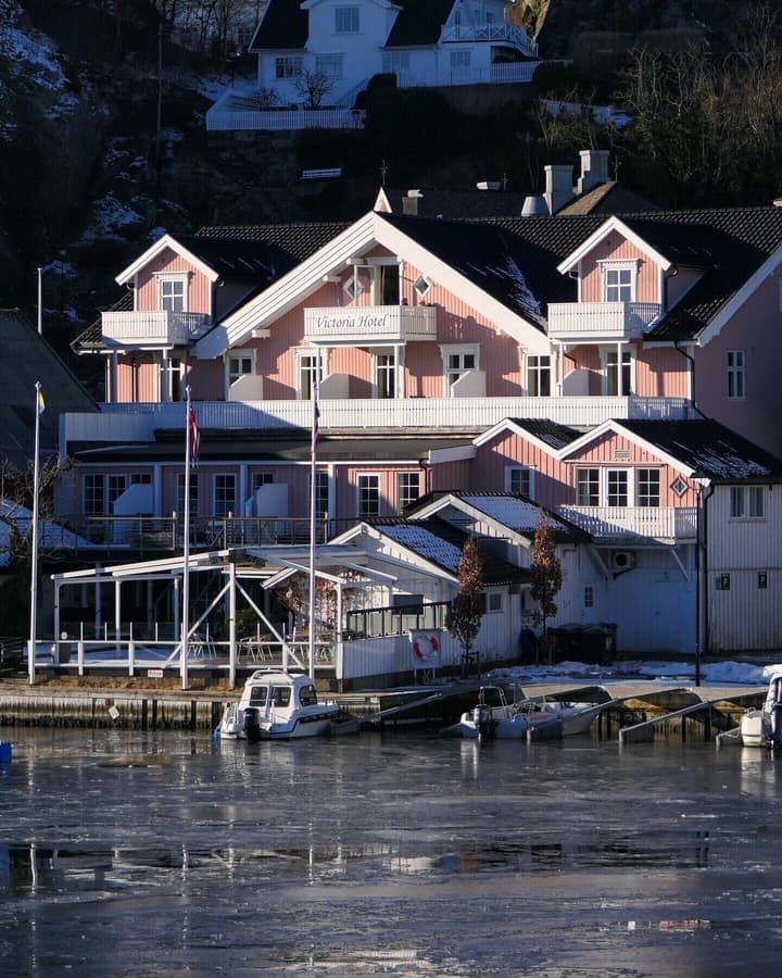 Victoria Hotel