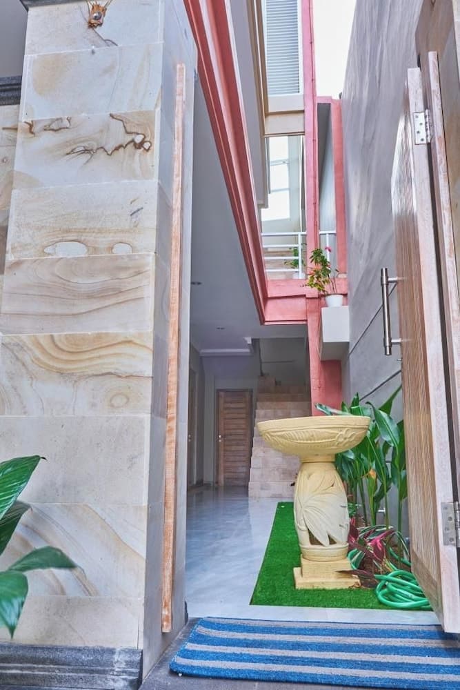 Jimbaran 5 Guesthouse