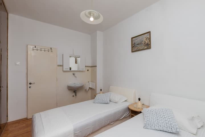 Guest House Bradas